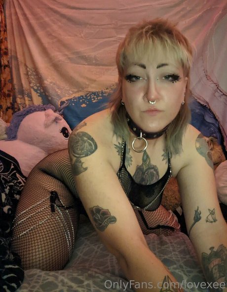 lovexee star hot pictures