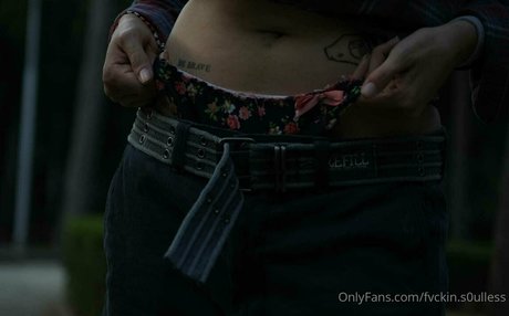 lesbian squirt onlyfans sex image