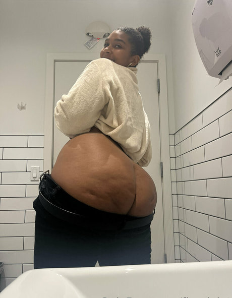 small onlyfans top image