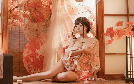 Mizhi mao nude model photo