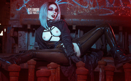 Kassandra Leigh art star pic