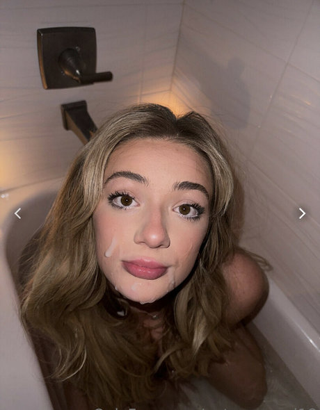 Autumren nude star pictures