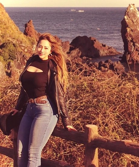 Dajinism adult star galleries