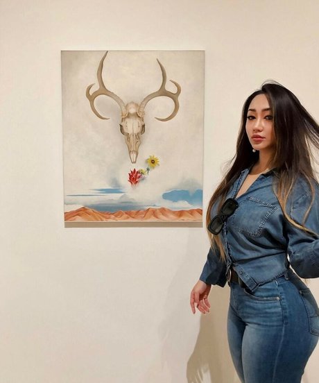 Dajinism best actress image