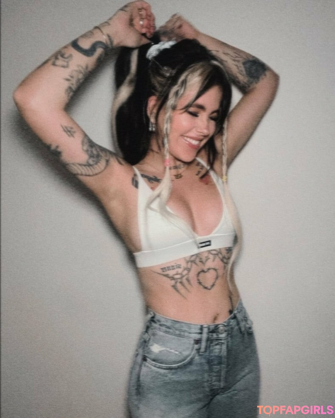 Craysounds hot actress photo