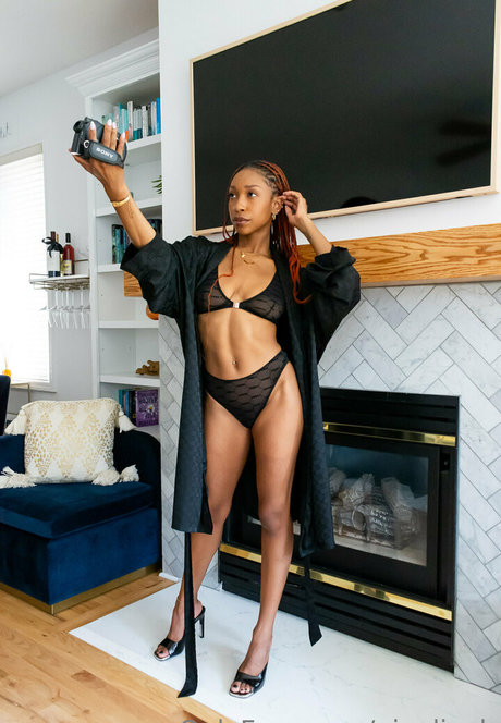 niaaliyah pornstar sexy pictures