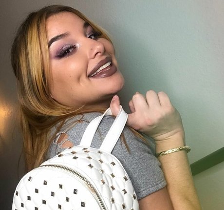 Ilianna beautiful pornstar photos