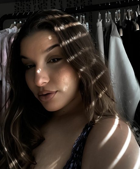 Ilianna high quality model pic