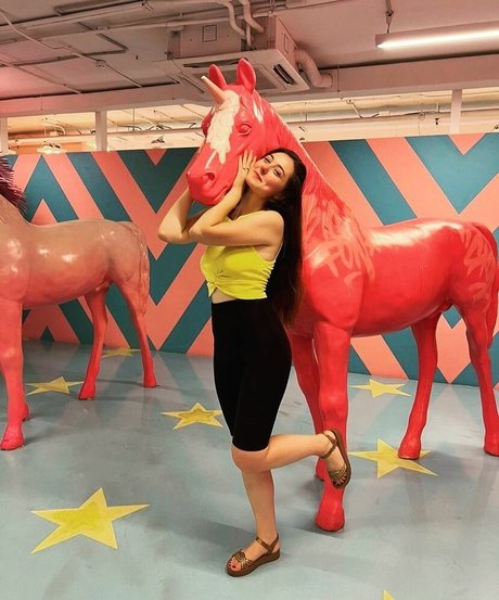 Little BabeVIP pornstar hot pic