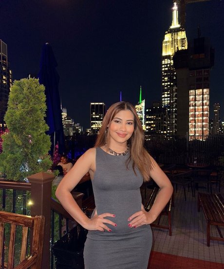 Thaynara OG pornstar exclusive image