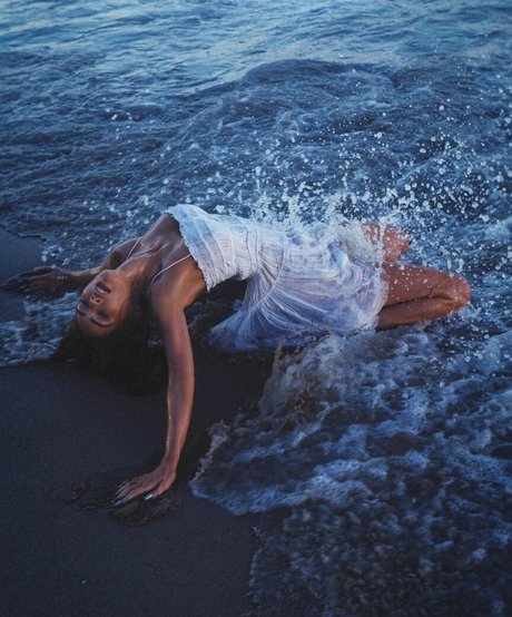 Megan Fox nude star archive