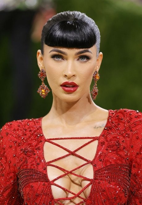 Megan Fox pretty actress archive