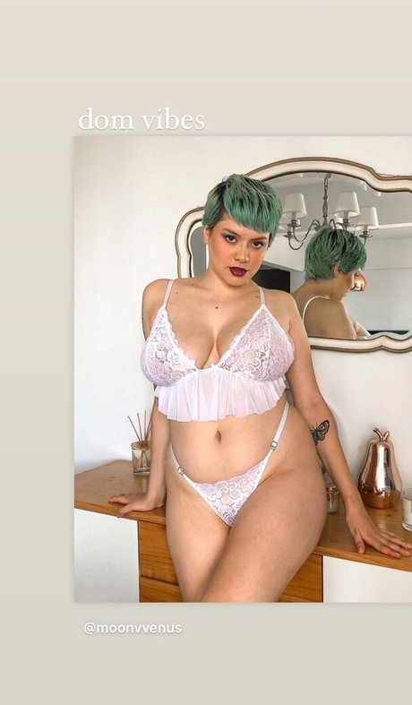 Moonvvenus hot model img