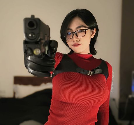 Poon Wrunya nice pornstar galleries