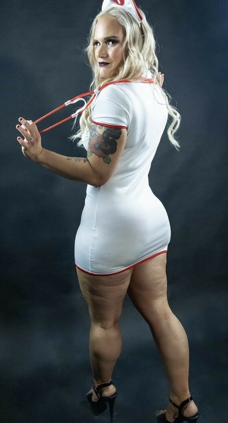 Shazza McKenzie star naked pictures