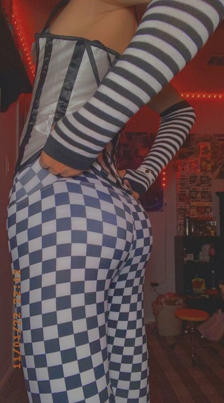 Whisperfem hot model image