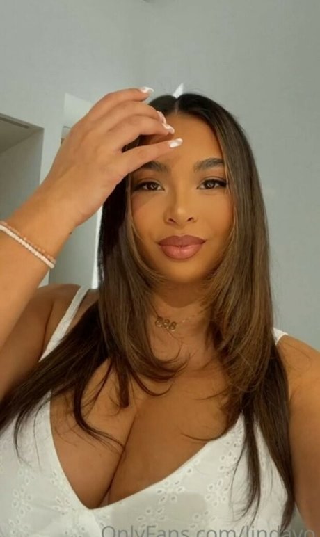 Linda Vo nude model pictures