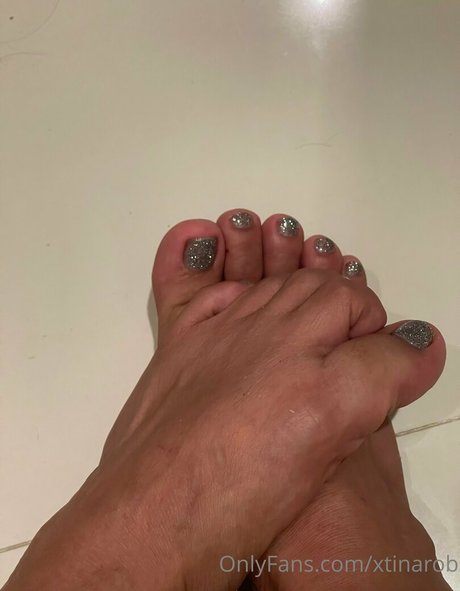 xtinarob nudes actress picture