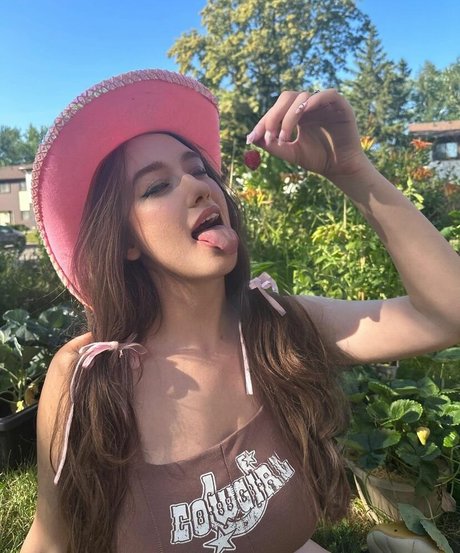 Louise Bordeaux star top photo