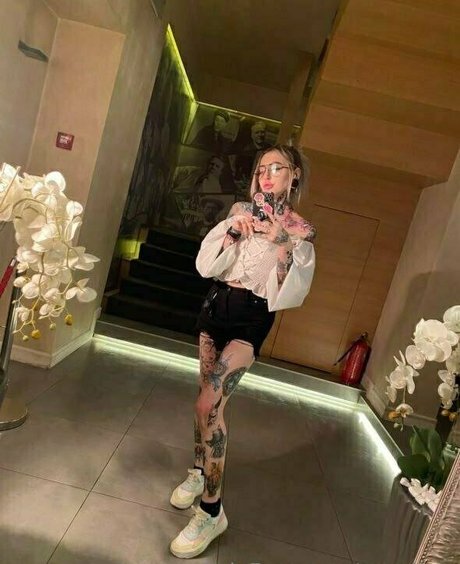 marrllaa best model galleries