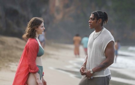 Thomasin Mckenzie star top pictures