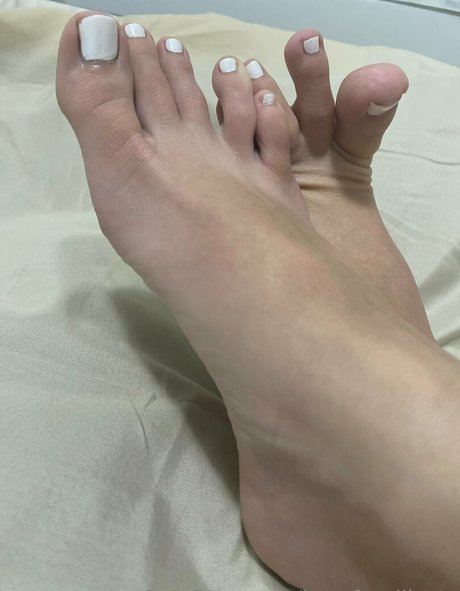 barefootlibran erotic actress pictures
