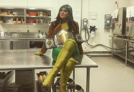 Kris Statlander high quality actress img