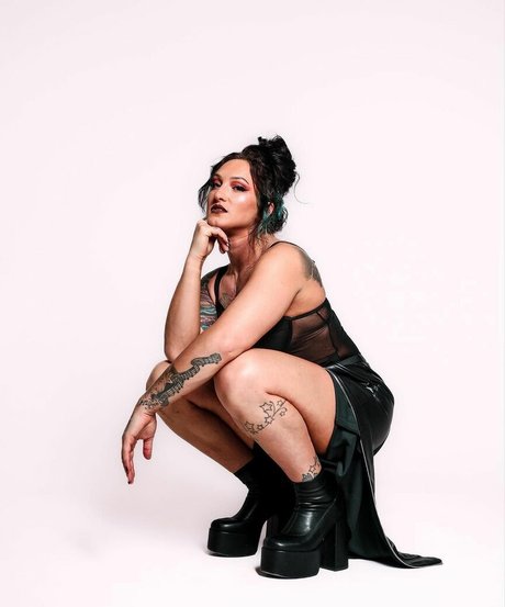 Kris Statlander star pretty pic