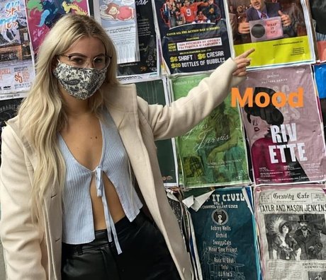 bugurl sexy actress pics