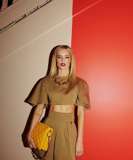 Samara Weaving star xxx pics