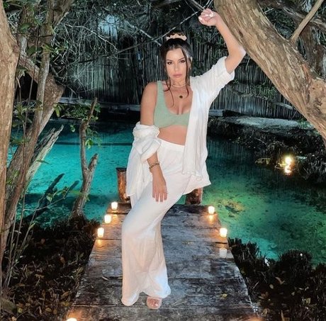 Imogen Thomas hd actress photo