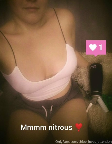 chloe loves attention art model archive