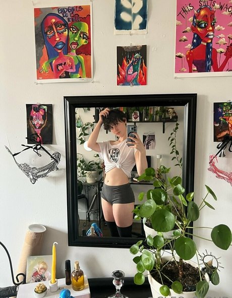 king leo cloud free actress pics