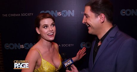 Alice Eve sexy model gallery