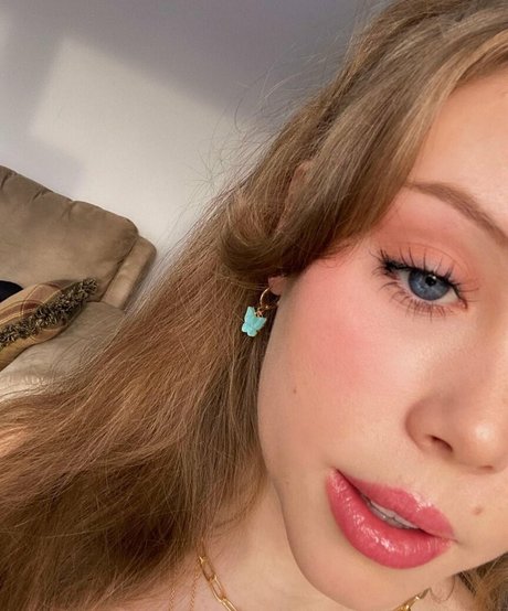 Emily Kyte pornographic model picture