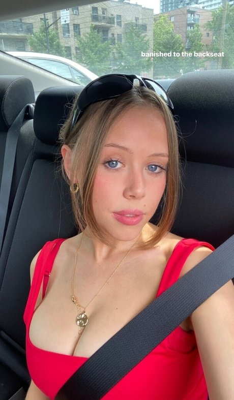 Emily Kyte model art picture