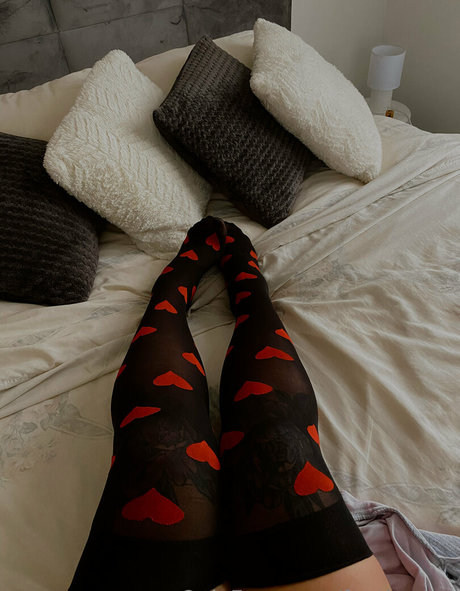 feetloretta free actress img