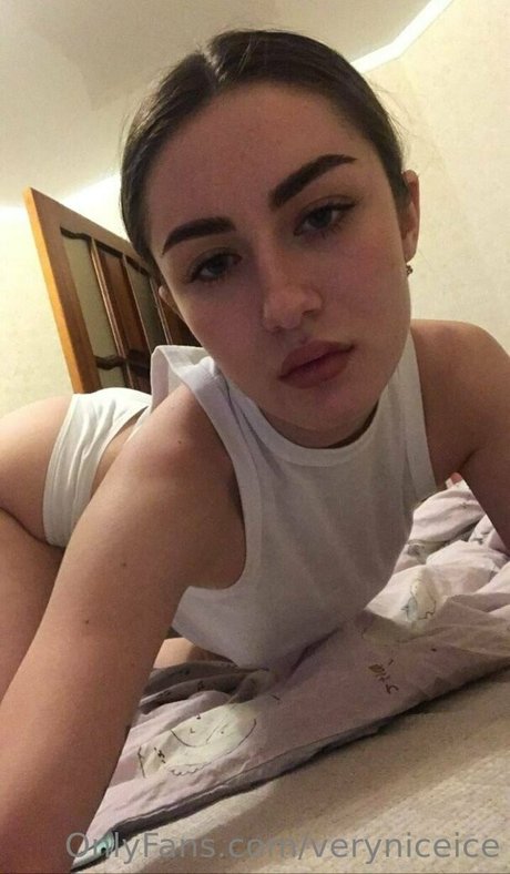 veryniceice naked actress gallery