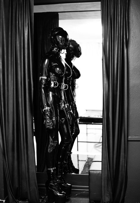 rubbobject doll sex model image