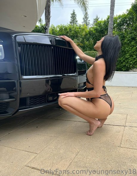 youngnsexy18 pornographic model photos