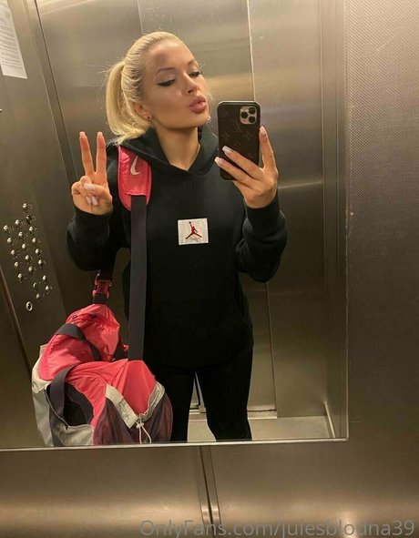 Julesblodna39 star erotic pics