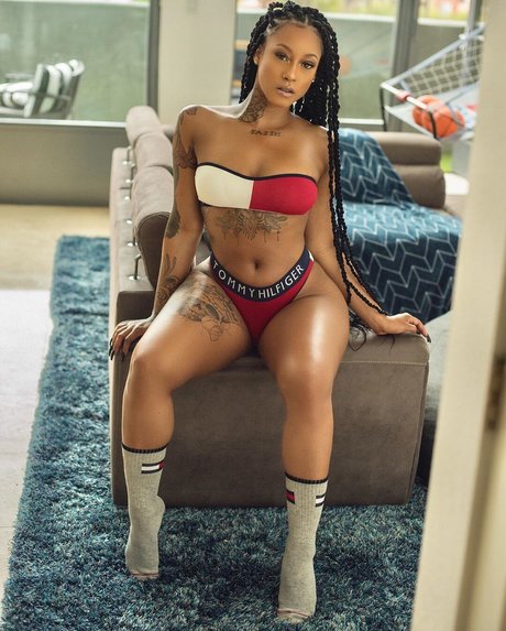Mizz Twerksum sex pornstar photos