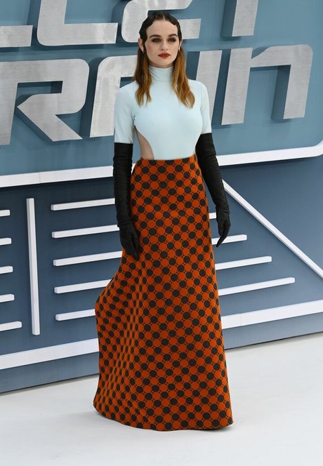 Joey King nudes actress galleries