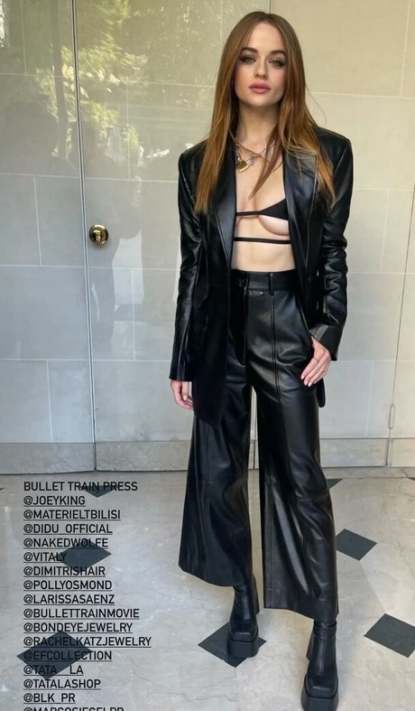 Joey King star erotic gallery