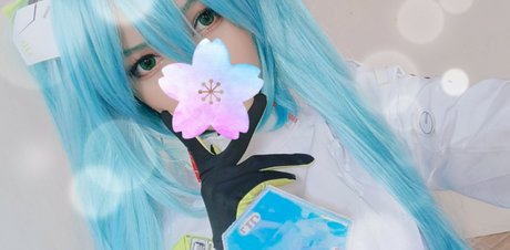 Yuusachii pornstar sex image