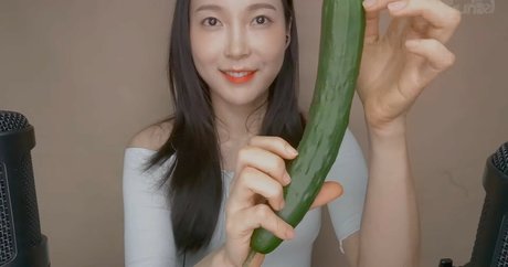 Eunzel ASMR model erotic galleries