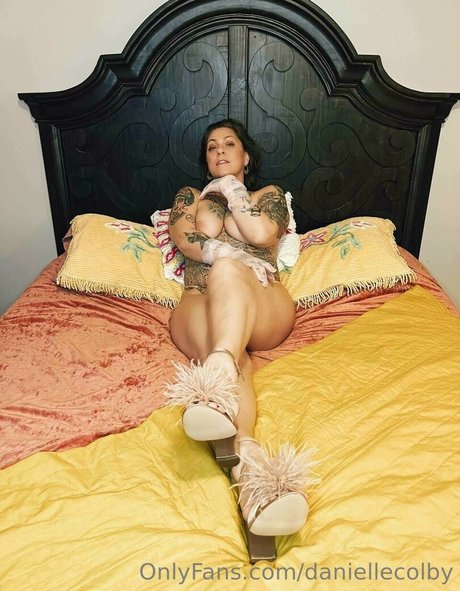 Danielle Colby star nude archive