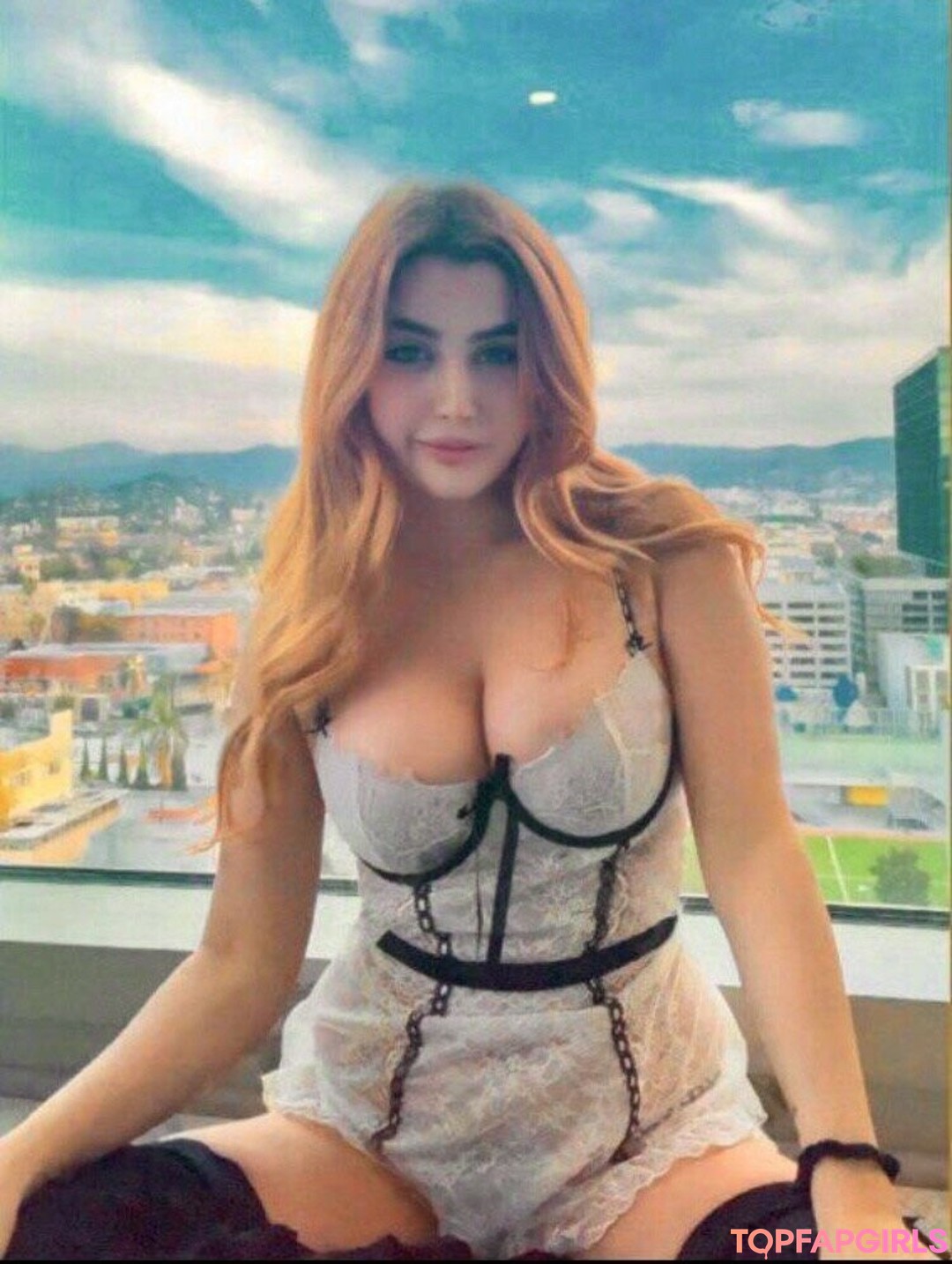 Gee Nelson model adult pic