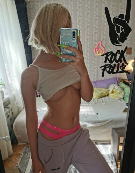 small cock shemale onlyfans adult pic