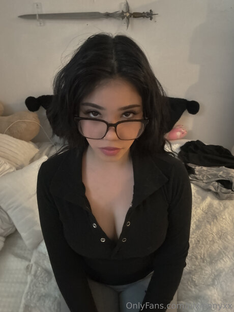 PixieOnyxx high quality pornstar pics